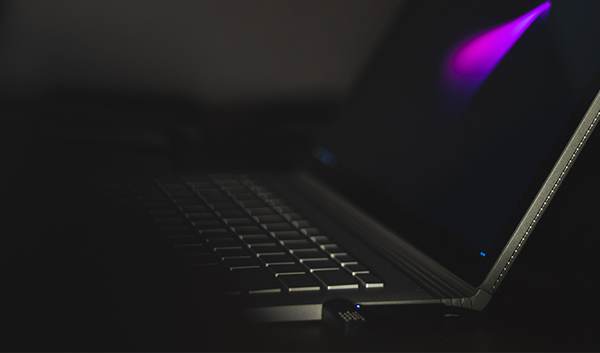 上海网页设计>网站设计中素材怎么选取？